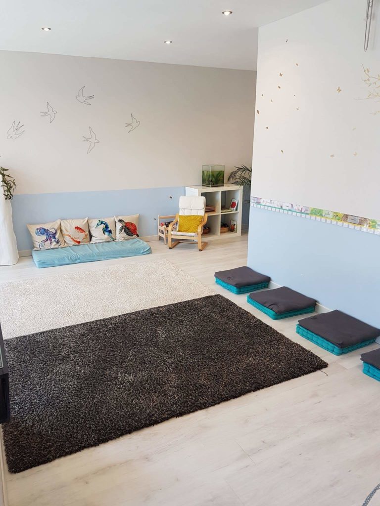 un lieu bienveillant pour pratiquer un yoga parent enfant et maman bébé